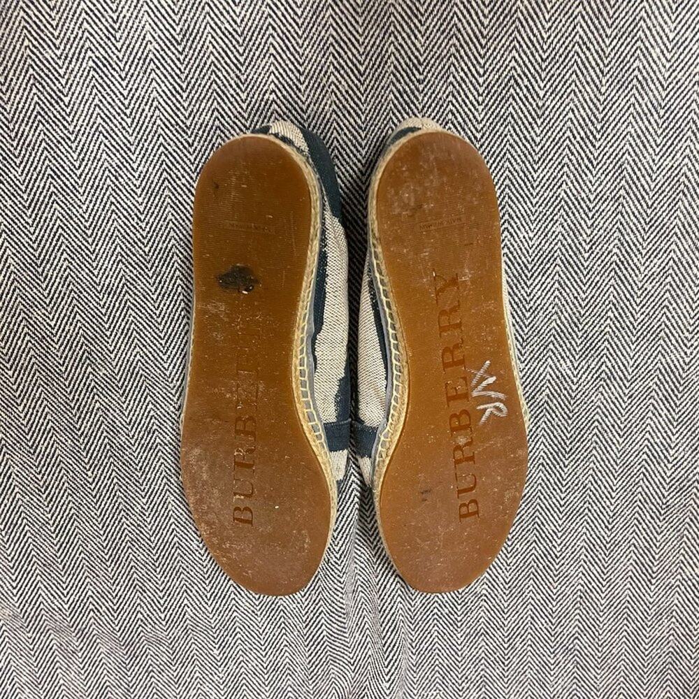 BURBERRY - Hodgeson Resort Capsule Stripe Espadrille Slip-On Flat - Picture 8 of 9